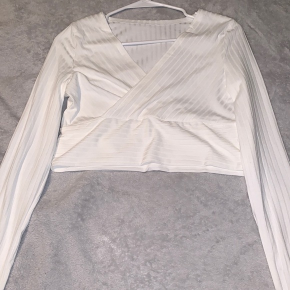 Crop top - Picture 1 of 2